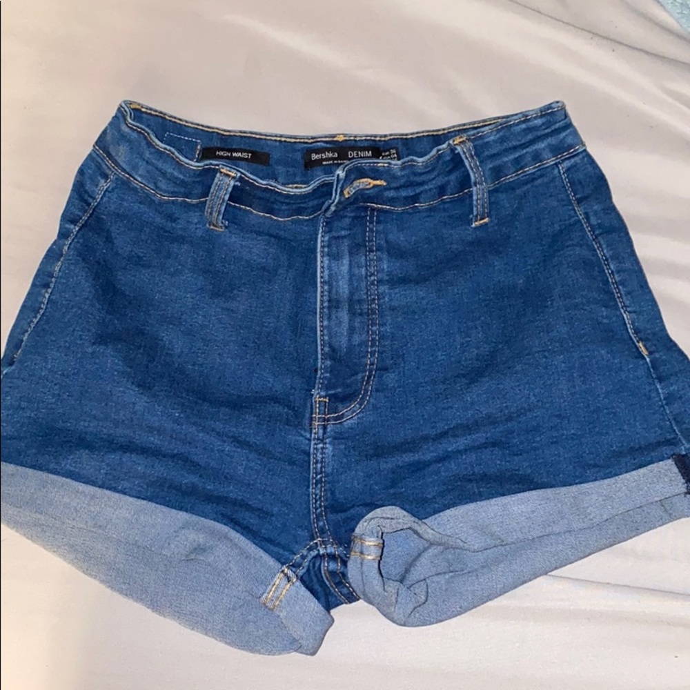 NEVER WORN JEAN SHORTS